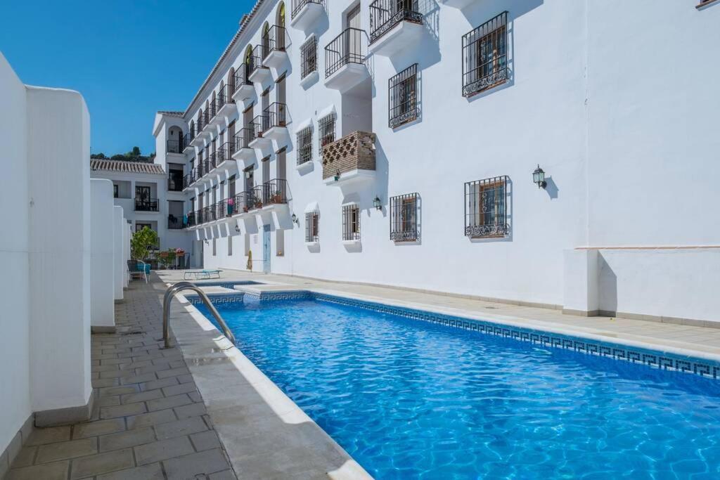 Bonito Apartamento Piscina Wifi フリヒリアナ エクステリア 写真